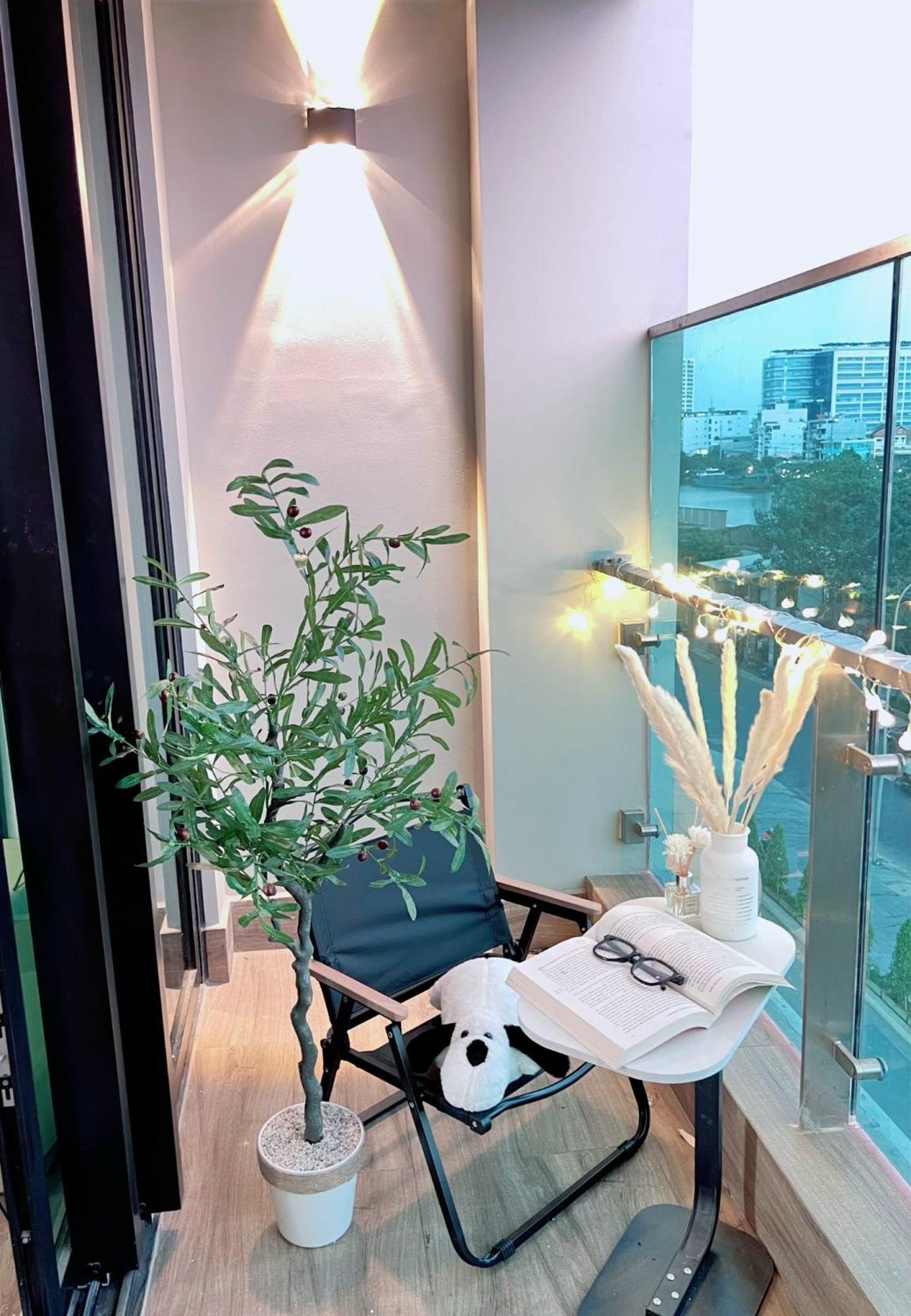 Luxury Delasol Studio- Free Infinity Pool- Near District 1- T-housing Căn hộ