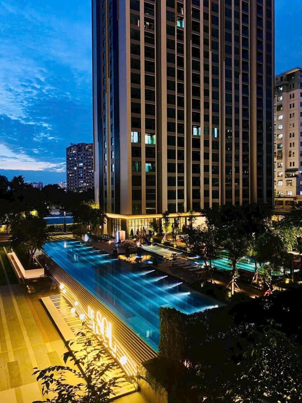 Luxury Delasol Studio- Free Infinity Pool- Near District 1- T-housing Căn hộ