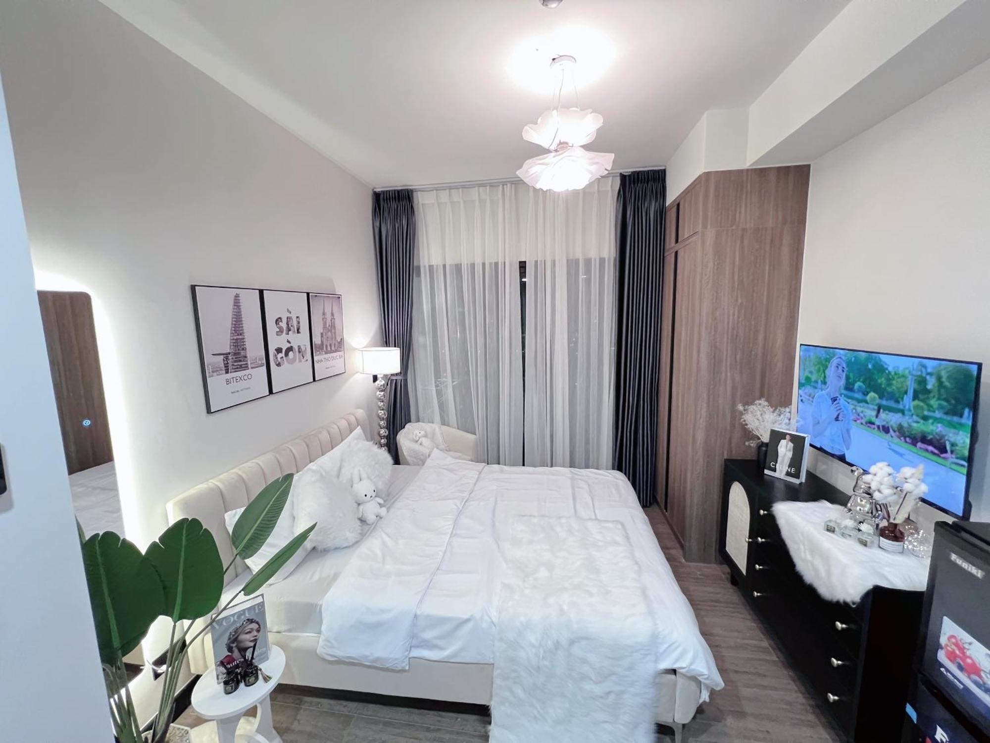 Luxury Delasol Studio- Free Infinity Pool- Near District 1- T-housing Căn hộ