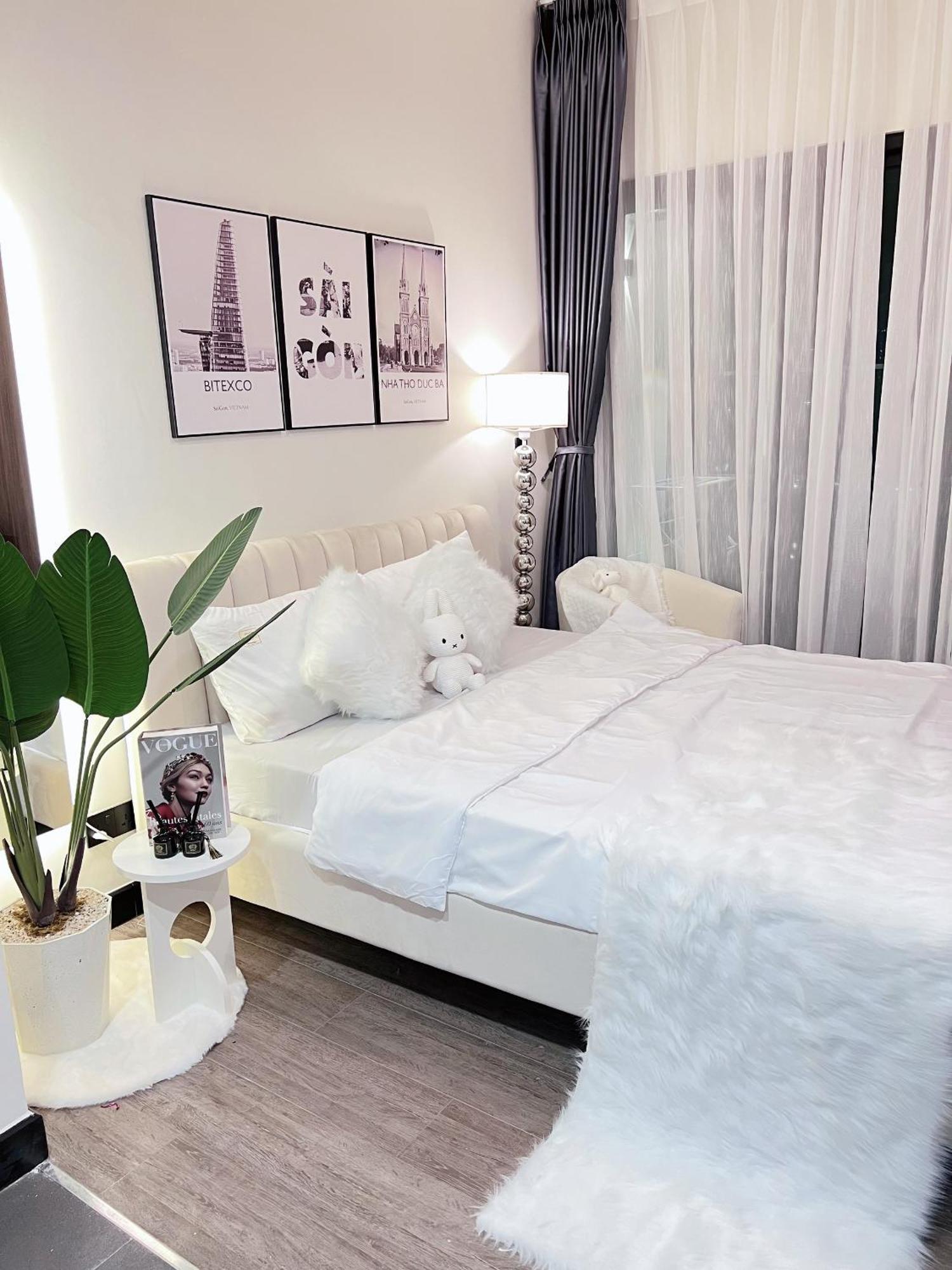 Luxury Delasol Studio- Free Infinity Pool- Near District 1- T-housing Căn hộ
