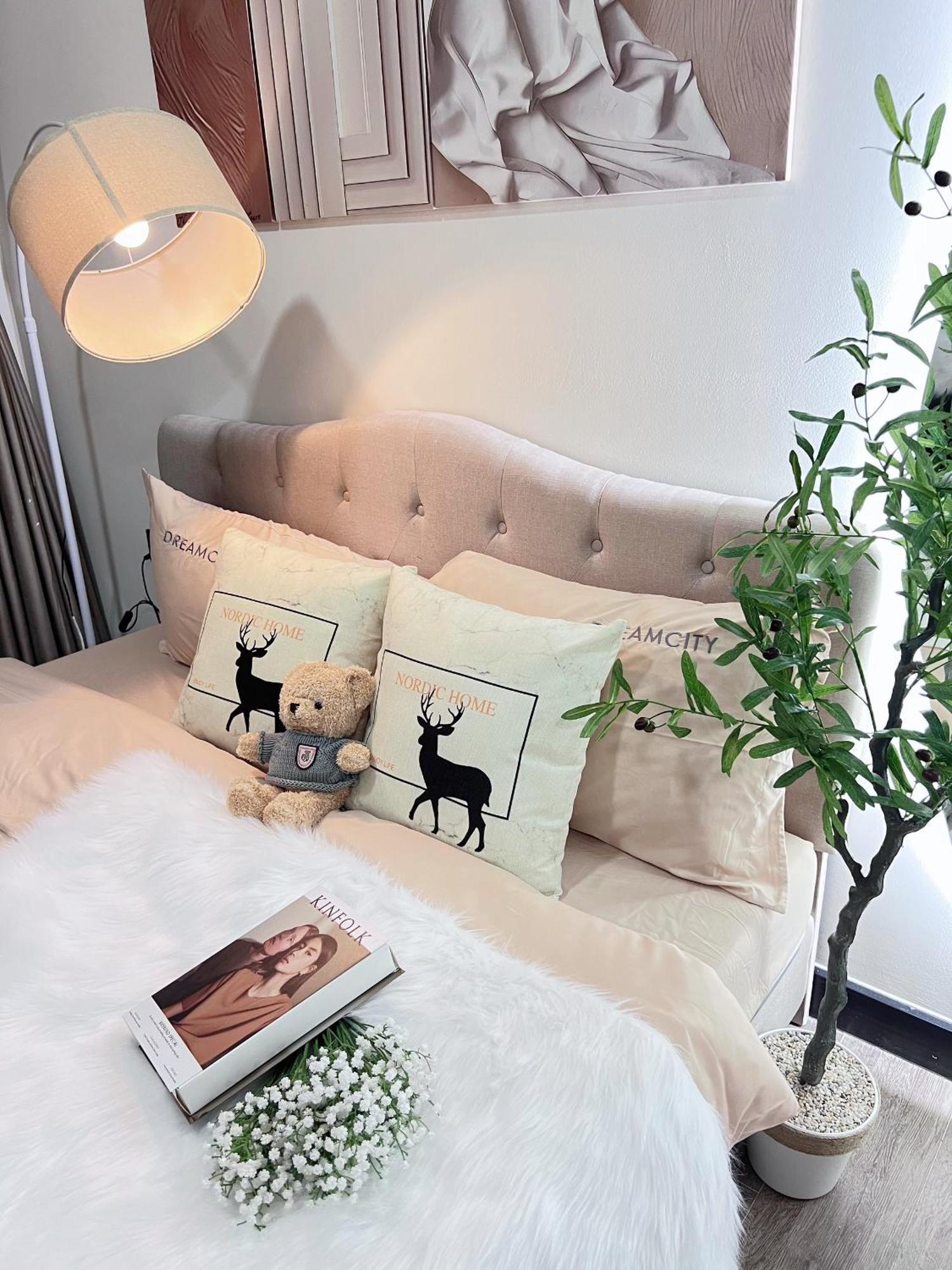 Luxury Delasol Studio- Free Infinity Pool- Near District 1- T-housing * TP. Hồ Chí Minh