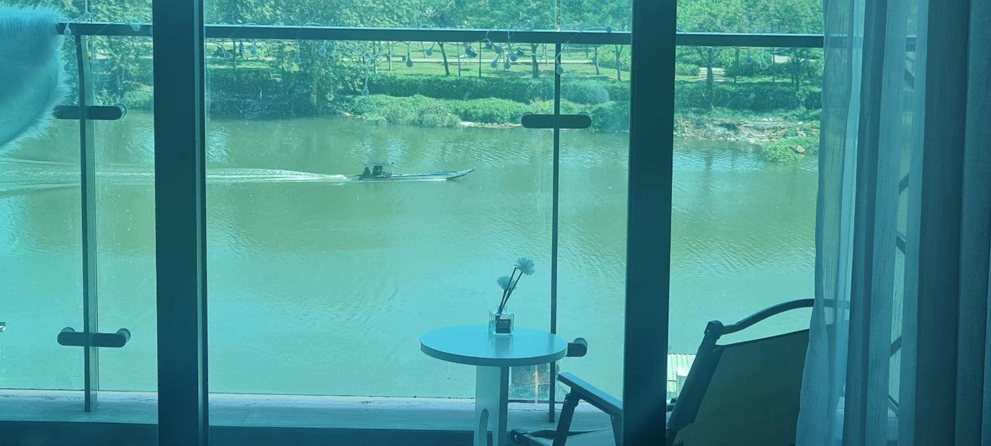 Luxury Delasol Studio- Free Infinity Pool- Near District 1- T-housing TP. Hồ Chí Minh