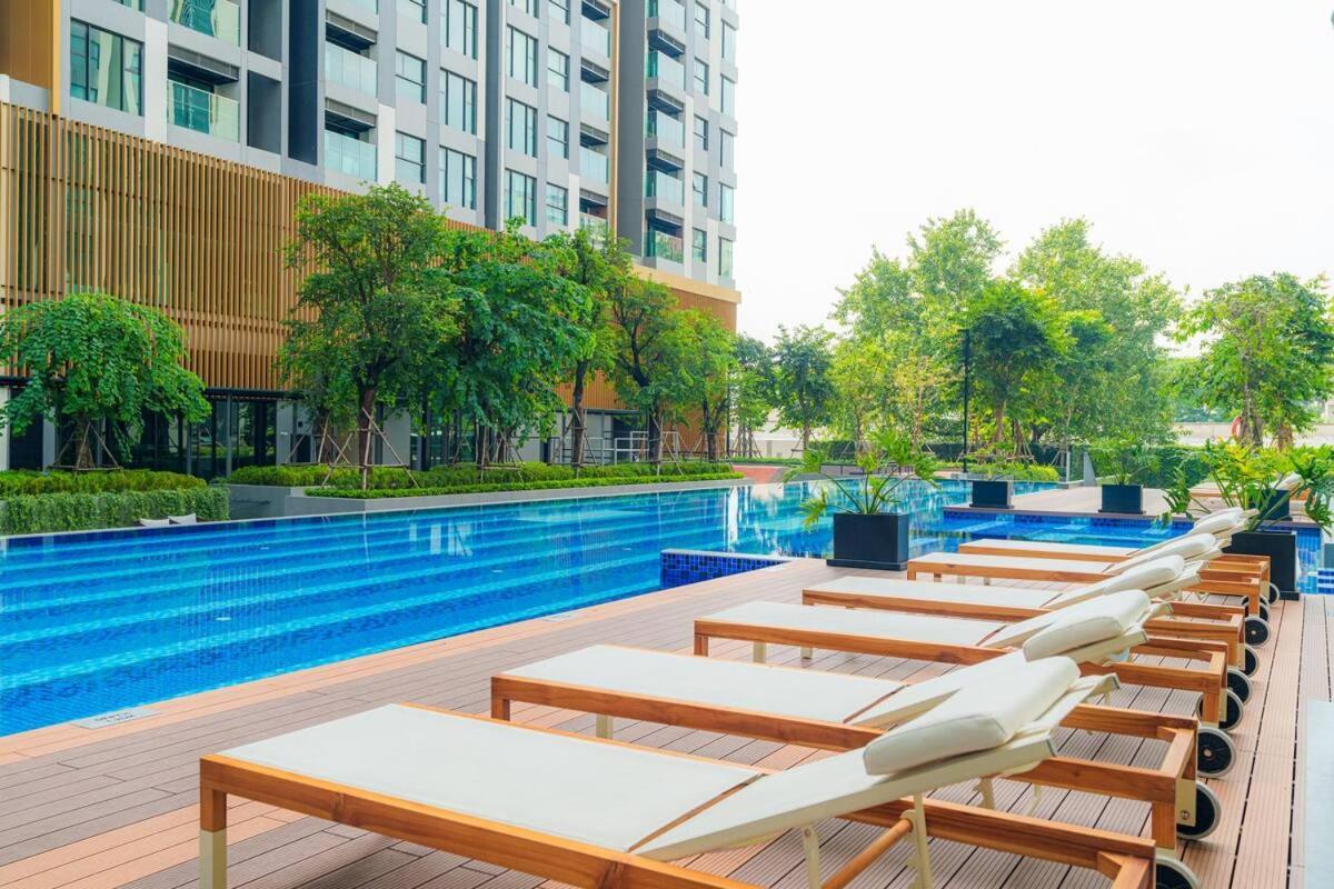 Luxury Delasol Studio- Free Infinity Pool- Near District 1- T-housing *