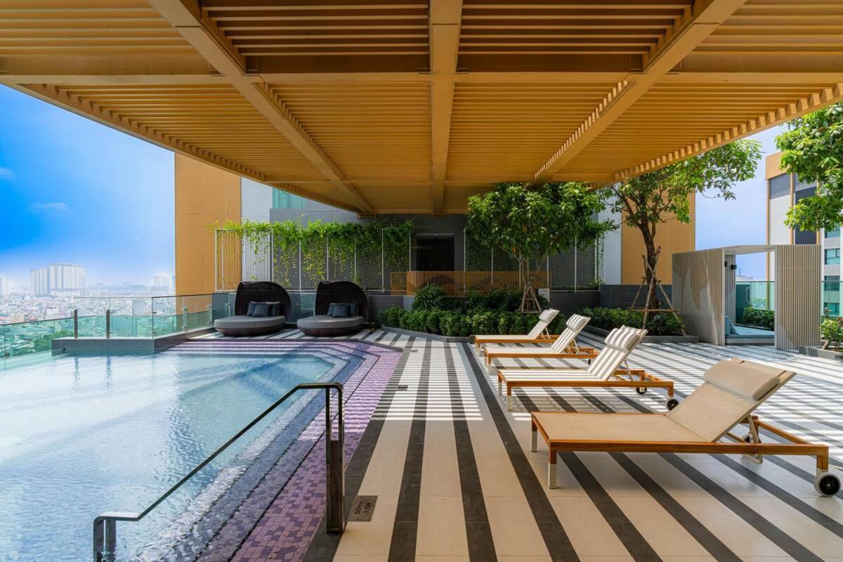 Luxury Delasol Studio- Free Infinity Pool- Near District 1- T-housing Căn hộ