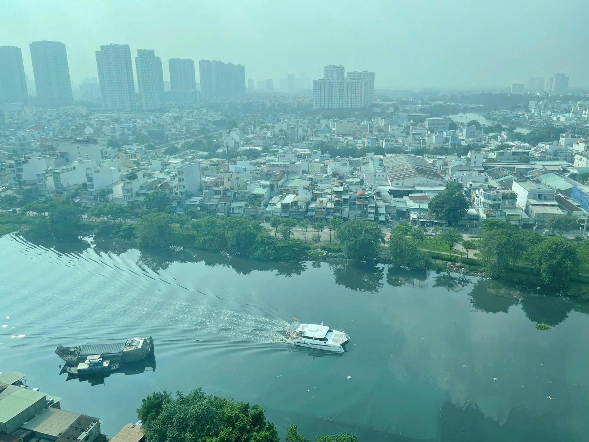 Luxury Delasol Studio- Free Infinity Pool- Near District 1- T-housing