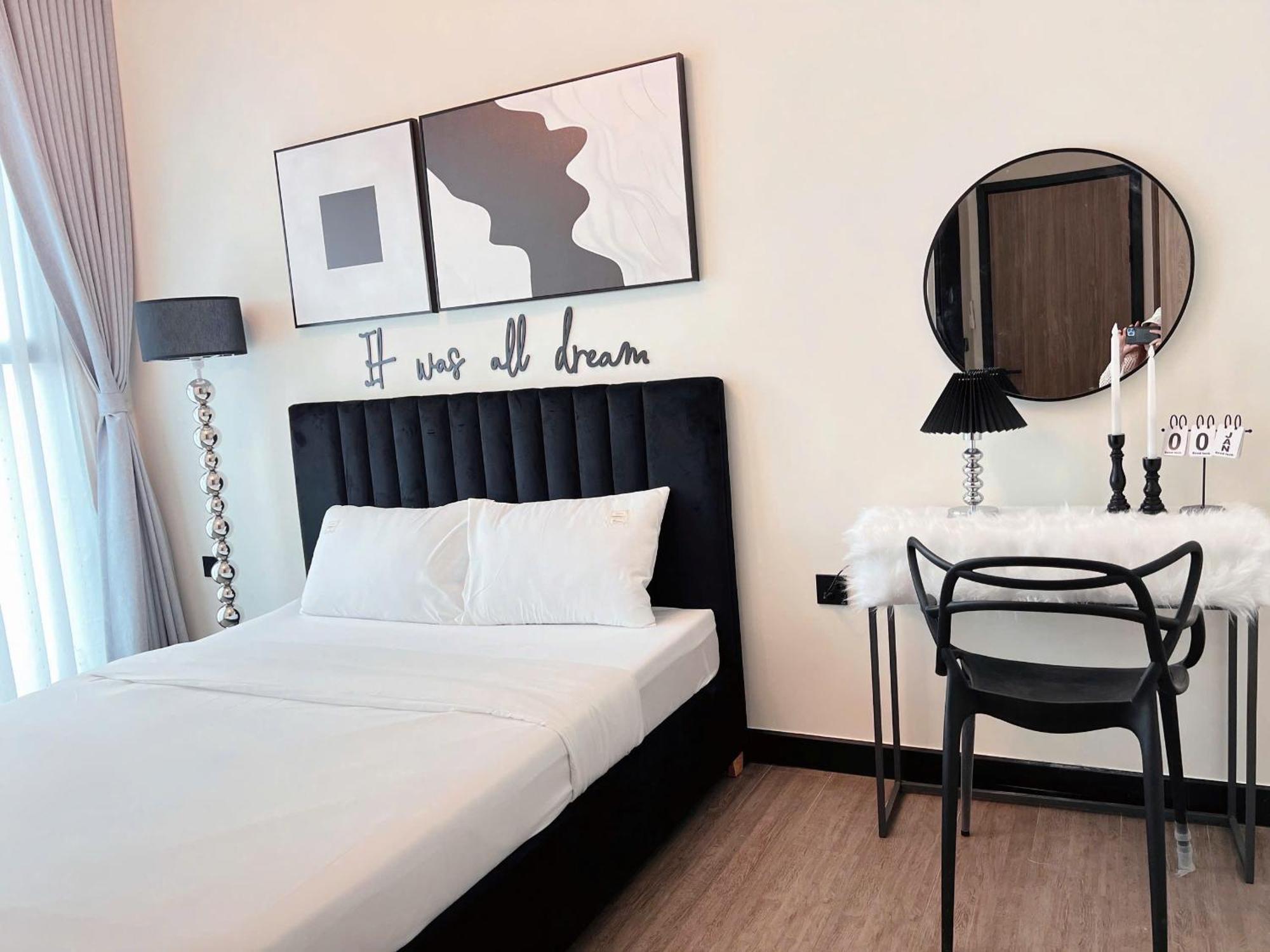 Luxury Delasol Studio- Free Infinity Pool- Near District 1- T-housing TP. Hồ Chí Minh